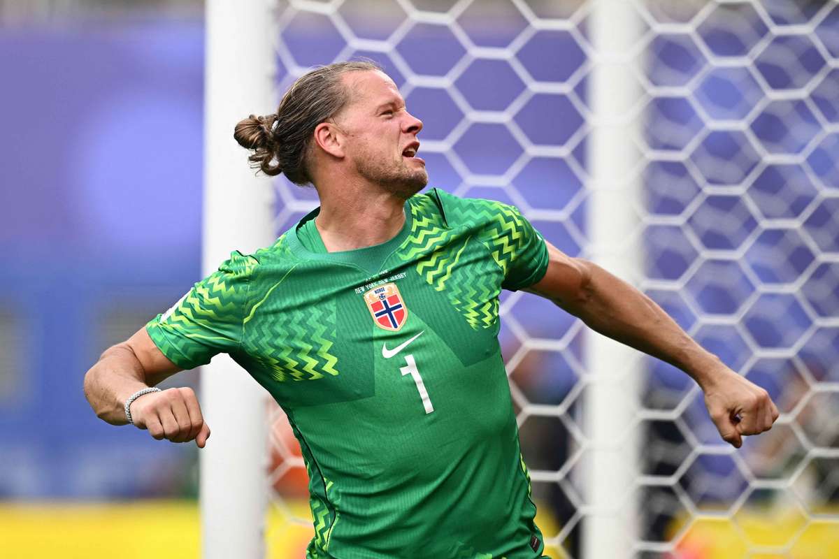Orjan Nyland, eroul Norvegiei în meciul cu Brazilia! A apărat un penalty și a apărat poarta nordicilor. 2 Orjan Nyland eroul Norvegiei in meciul cu Brazilia A aparat un penalty si a aparat poarta nordicilor1783323129
