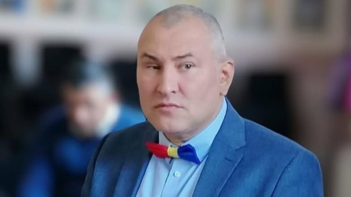 "Participi la campanie, iar Guvernul te răsplătește generos. Cum a ajuns un jurnalist pe lista SGG pentru..." 2 Participi la campanie iar Guvernul te rasplateste generos Cum a ajuns un jurnalist pe lista SGG pentru1784581307