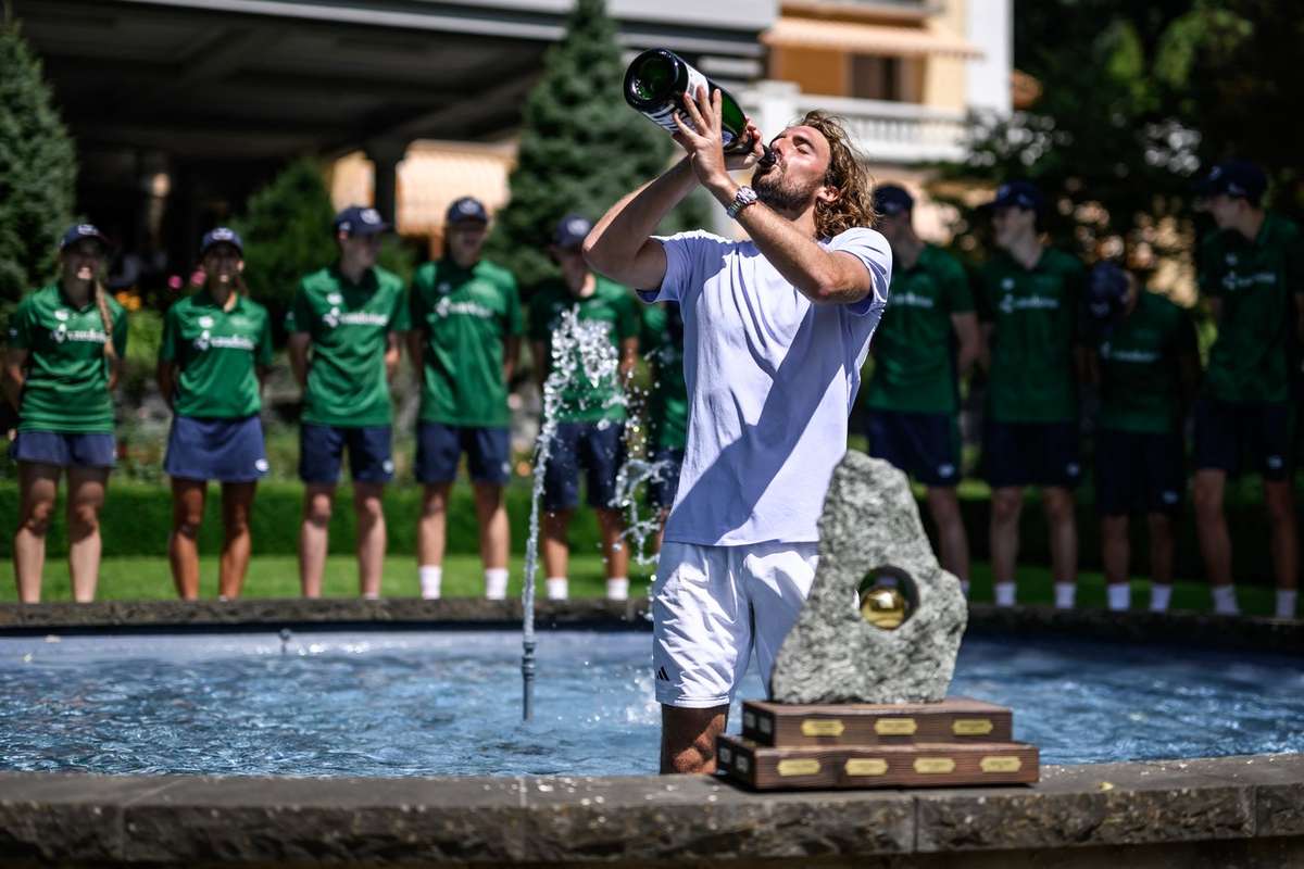 Stefanos Tsitsipas își adjudecă primul titlu după 16 luni. 2 Stefanos Tsitsipas isi adjudeca primul titlu dupa 16 luni1784468772