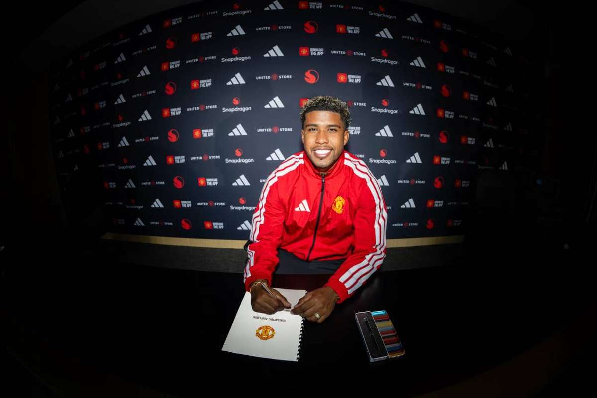 „Visele devin realitate!” Așteptându-l pe Tielemans de la Villa, Man United îl prezintă pe jucătorul de la Chelsea 2 Visele devin realitate Asteptandu l pe Tielemans de la Villa Man United il prezinta pe jucatorul de la Chelsea1783952178