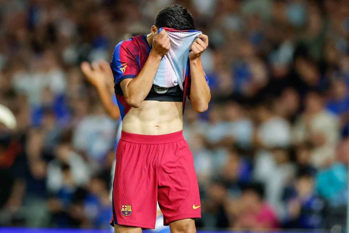 Accidentare gravă la antrenamentul Barcelonei. Va lipsi cel puțin 6-7 luni. 2 Accidentare grava la antrenamentul Barcelonei Va lipsi cel putin 6 7 luni1786373980