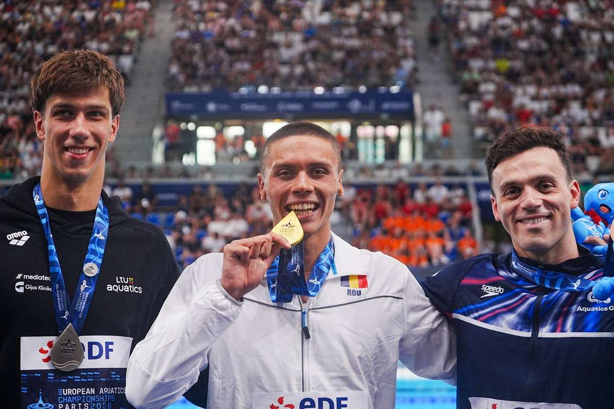 „Aici este România!” | Mesajul lui David Popovici după ce a câștigat a treia medalie de aur consecutivă la 200 m liber la CE 2 Aici este Romania Mesajul lui David Popovici dupa ce a castigat a treia medalie de aur consecutiva la 200 m liber la CE1786782569