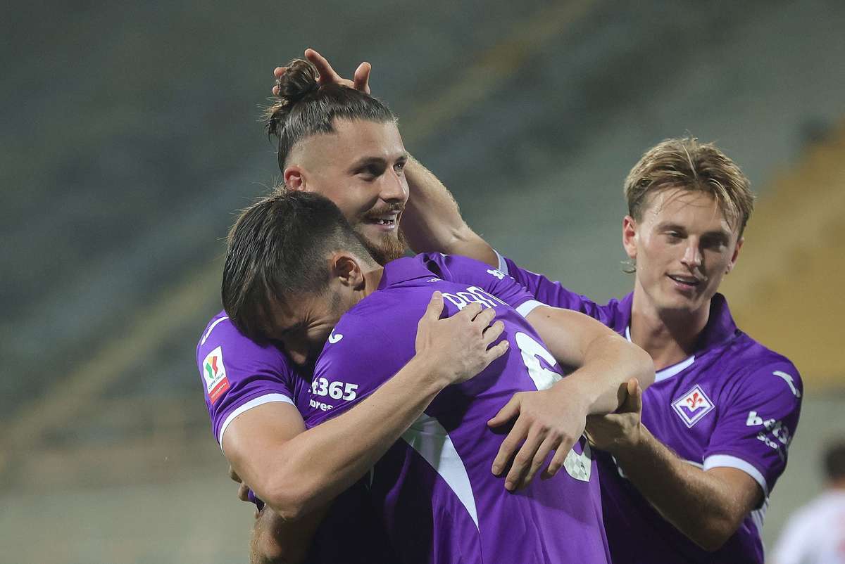 Asist și debut reușit pentru Drăgușin! Fiorentina avansează în Cupa Italiei! Mastantuono a intrat după pauză. 2 Asist si debut reusit pentru Dragusin Fiorentina avanseaza in Cupa Italiei Mastantuono a intrat dupa pauza1786744773