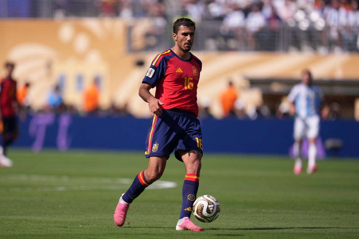 Barcelona a crescut oferta pentru Rodri dar Manchester City ramane ferm pe NU1786535083
