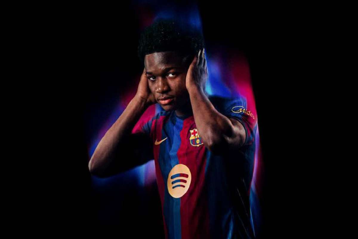 Barcelona oficializează transferul tânărului talent belgian Jesse Bisiwu. 2 Barcelona oficializeaza transferul tanarului talent belgian Jesse Bisiwu1785560370