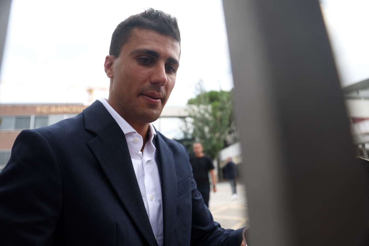 Barcelona se pregateste pentru un anunt important Rodri a semnant contractul dupa ce a finalizat vizita medicala1787063384