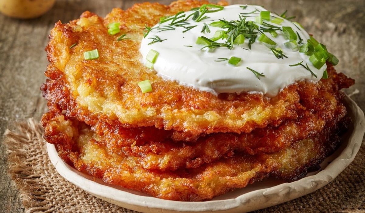 Ce sunt kartupelu pankukas considerate una dintre cele mai delicioase mancaruri din lume Se folosesc doar trei ingrediente pentru preparare1786080580