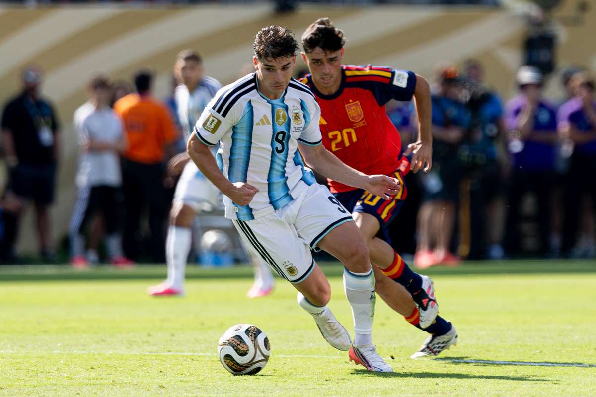 Cu Barcelona, Real Madrid, Arsenal și PSG pe urmele sale, Julián Álvarez se întoarce la antrenamentele echipei Atletico Madrid 2 Cu Barcelona Real Madrid Arsenal si PSG pe urmelesale Julian Alvarez se intoarce la antrenamentele echipei Atletico Madrid1786346084