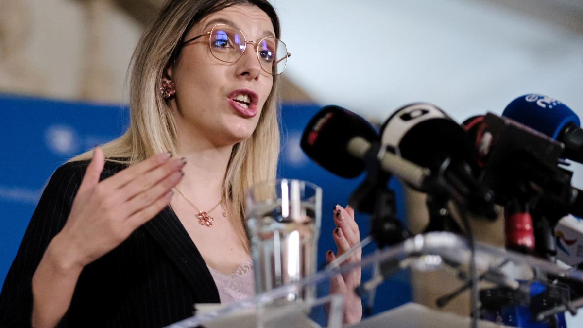 Diana Buzoianu acuză Romsilva de introducerea premierei colective. Ce declară Regia despre noul Contract Colectiv de Muncă 2 Diana Buzoianu acuza Romsilva de introducerea premierei colective Ce declara Regia despre noul Contract Colectiv de Munca1787144376