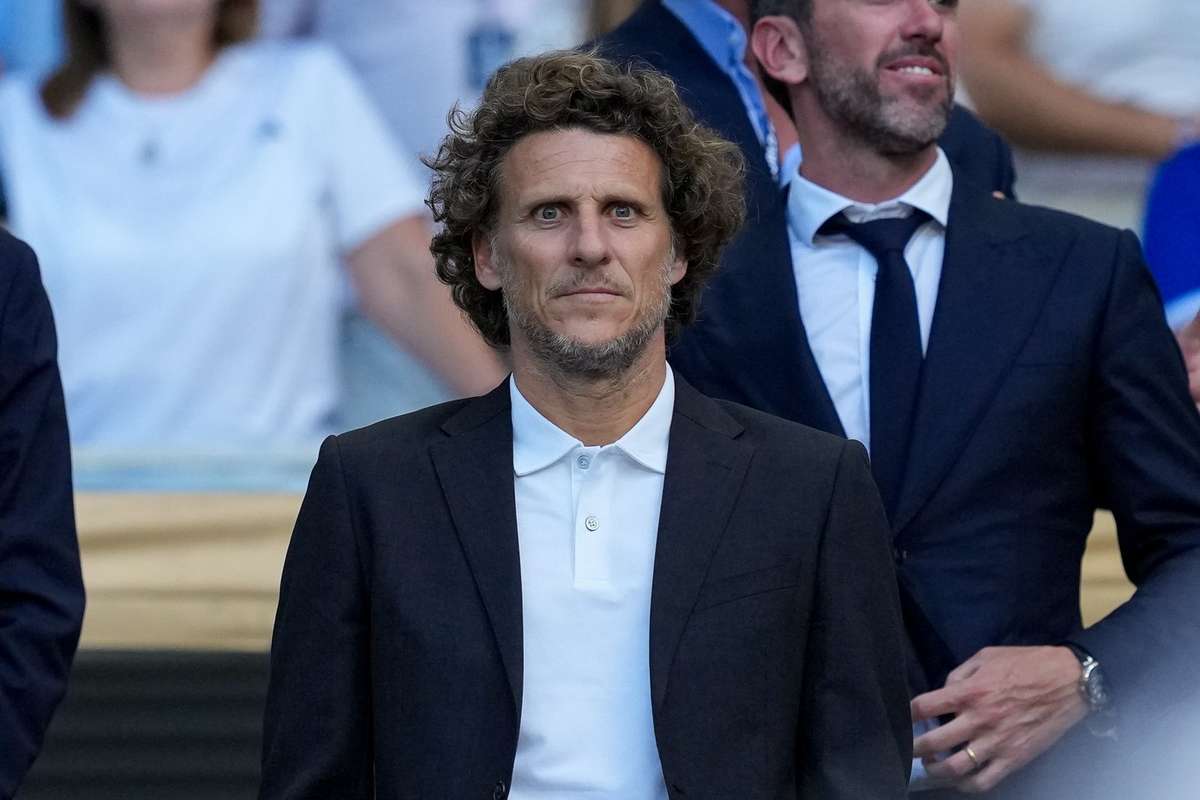 Diego Forlan, antrenor interimar al echipei naționale a Uruguayului 2 Diego Forlan antrenor interimar al echipei nationale a Uruguayului1786024772