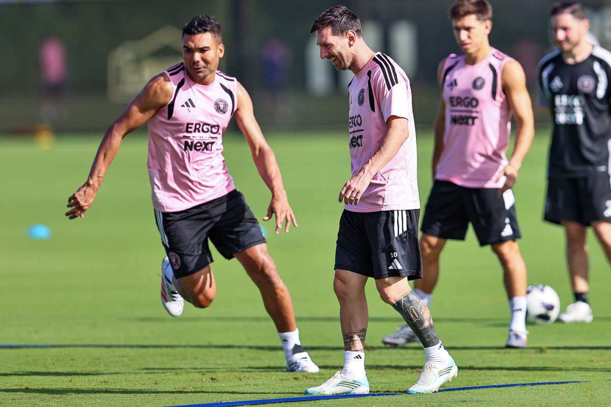 Din rivali „de moarte” în coechipieri. „Messi este un exemplu”, afirmă Casemiro după venirea la Inter Miami. 2 Din rivali de moarte in coechipieri Messi este un exemplu afirma Casemiro dupa venirea la Inter Miami1786626872