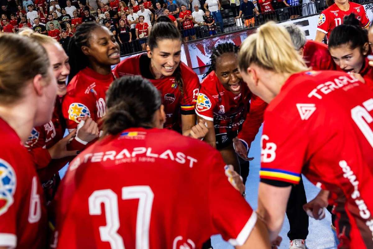 Gloria Bistrița a câștigat pentru prima dată Supercupa României la handbal feminin. 2 Gloria Bistrita a castigat pentru prima data Supercupa Romaniei la handbal feminin1787504368