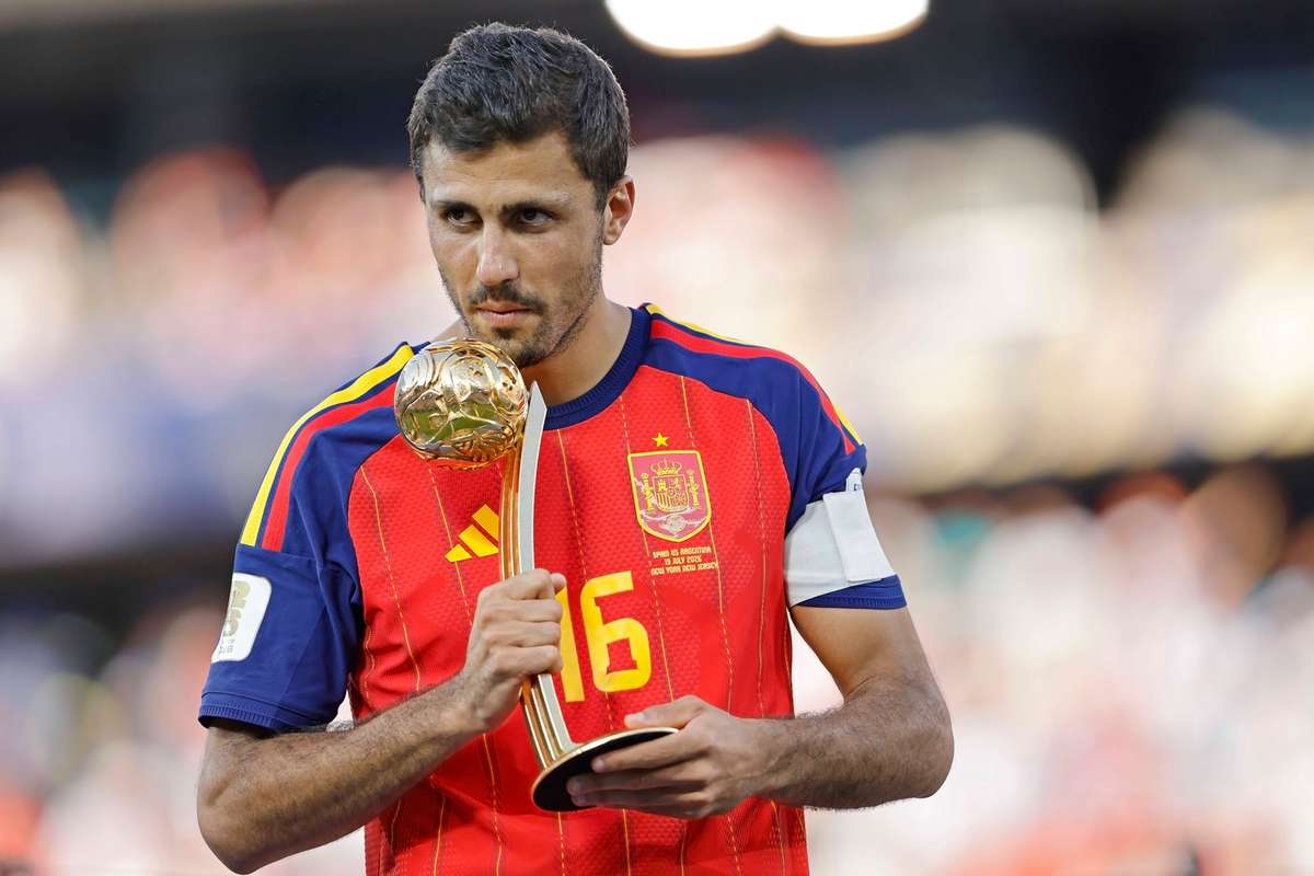 „Iată-ne!” Barcelona a ajuns la un acord cu Manchester City pentru transferul lui Rodri. 2 Iata ne Barcelona a ajuns la un acord cu Manchester City pentru transferul lui Rodri1786907668