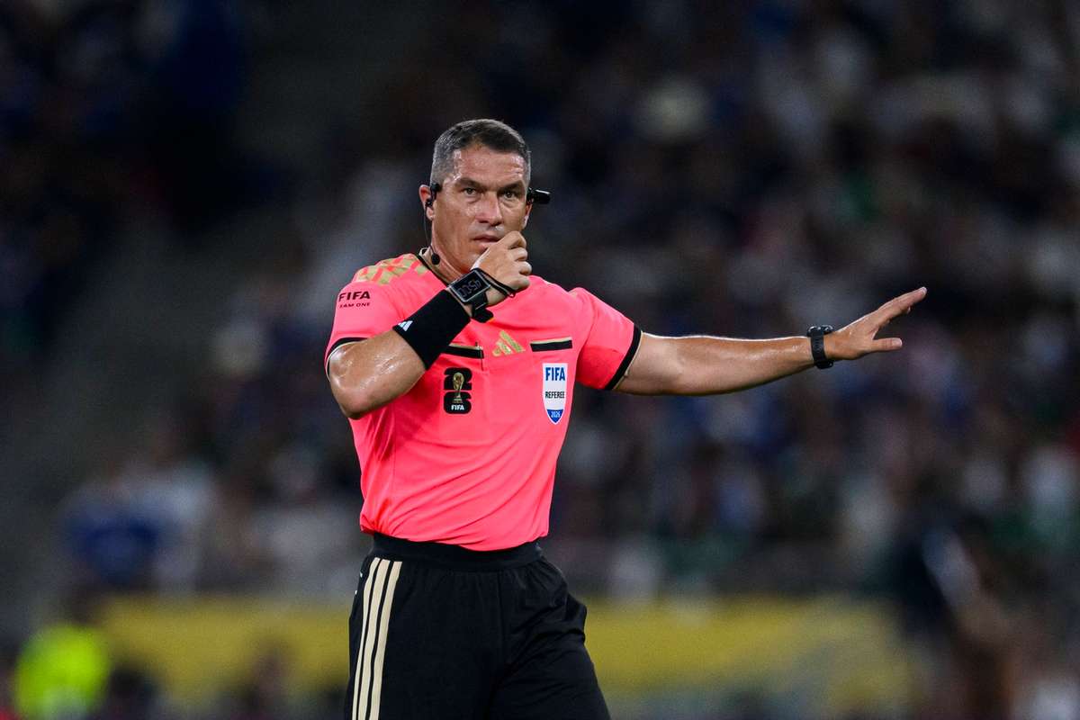 Istvan Kovacs a fost numit de UEFA pentru play-off-ul Ligii Campionilor 3 Istvan Kovacs a fost numit de UEFA pentru play off ul Ligii Campionilor1787584480