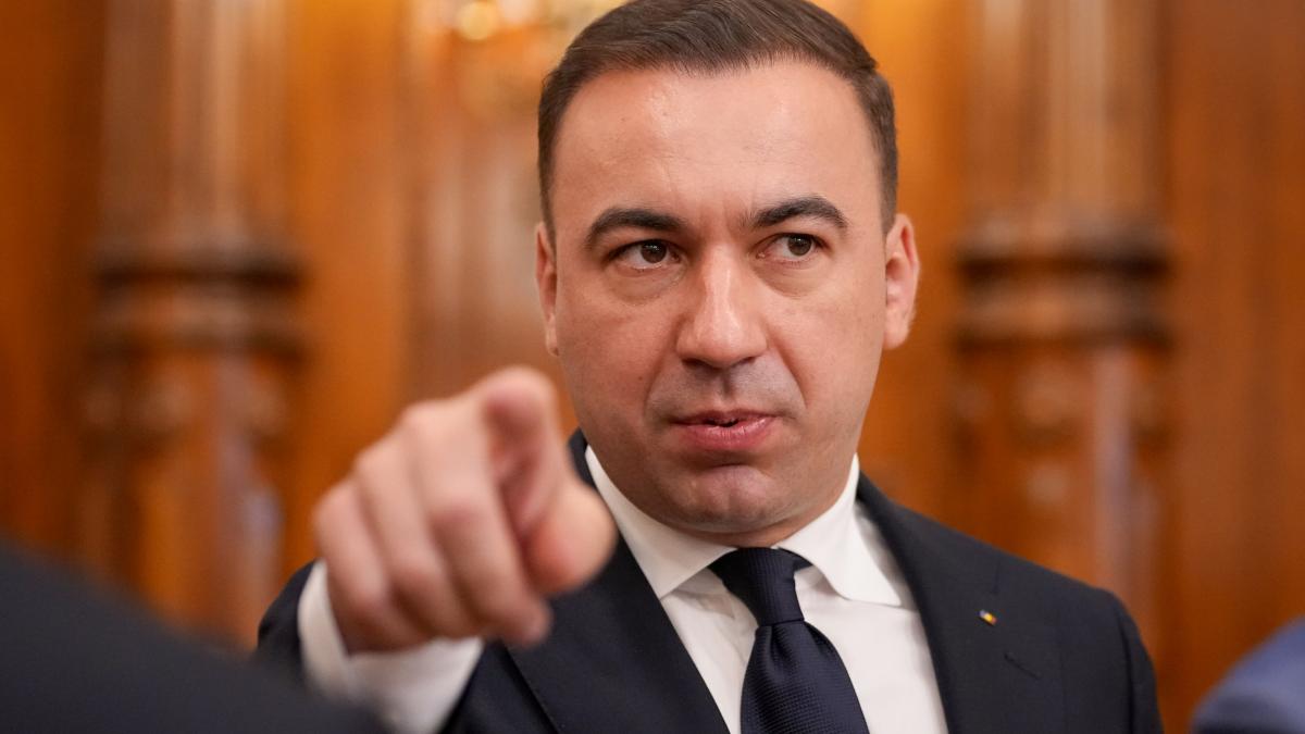 Ivan explică motivele pentru care motorina s-a scumpit din nou, deși reducerea accizei ar fi trebuit să o ieftinească. "Trimiteți ANPC și ANAF pe teren" 2 Ivan explica motivele pentru care motorina s a scumpit din nou desi reducerea accizei ar fi trebuit sa o ieftineasca Trimiteti ANPC si ANAF pe teren1787551185
