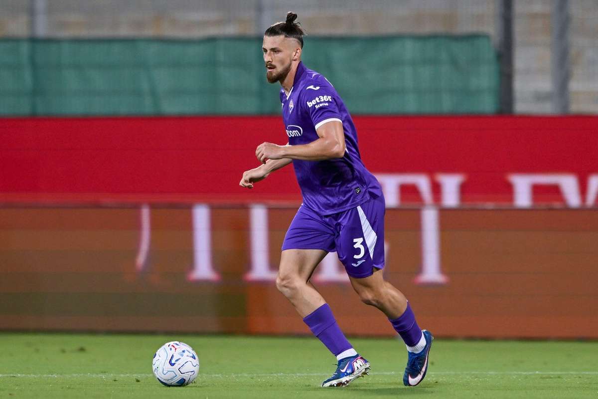 LIVE AS Roma - Fiorentina: Radu Drăgușin joacă titular 2 LIVE AS Roma Fiorentina Radu Dragusin joaca titular1787597080