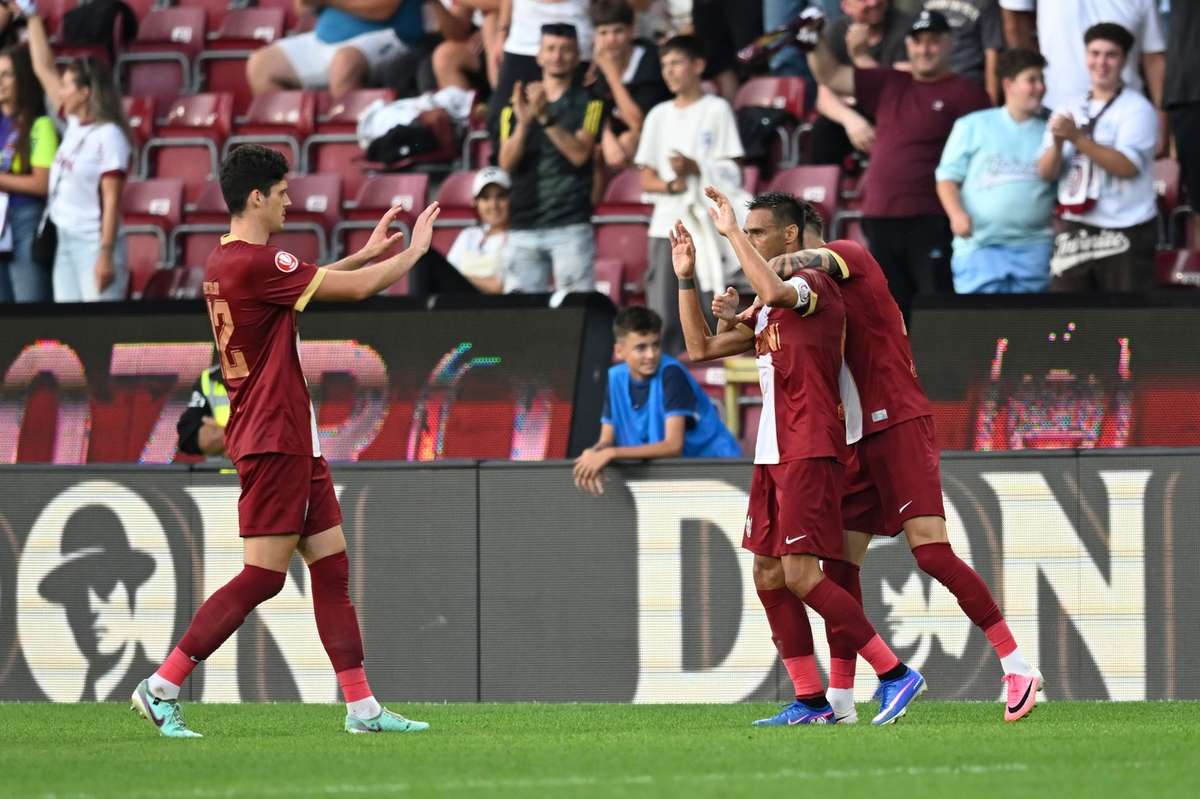 LIVE Superliga | Corvinul - CFR Cluj: primul meci între cele două echipe în cea mai importantă competiție internă. 2 LIVE Superliga Corvinul CFR Cluj primul meci intre cele doua echipe in cea mai importanta competitie interna1786862670