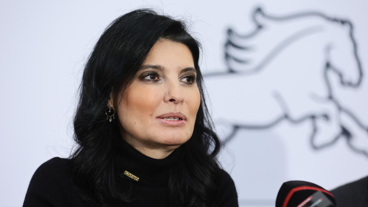 Lavinia Șandru: „Profesorii români nu trebuie să fie transformați în educatori de mâna a doua în propria lor țară” 2 Lavinia Sandru Profesorii romani nu trebuie sa fie transformati in educatori de mana a doua in propria lor tara1787057092