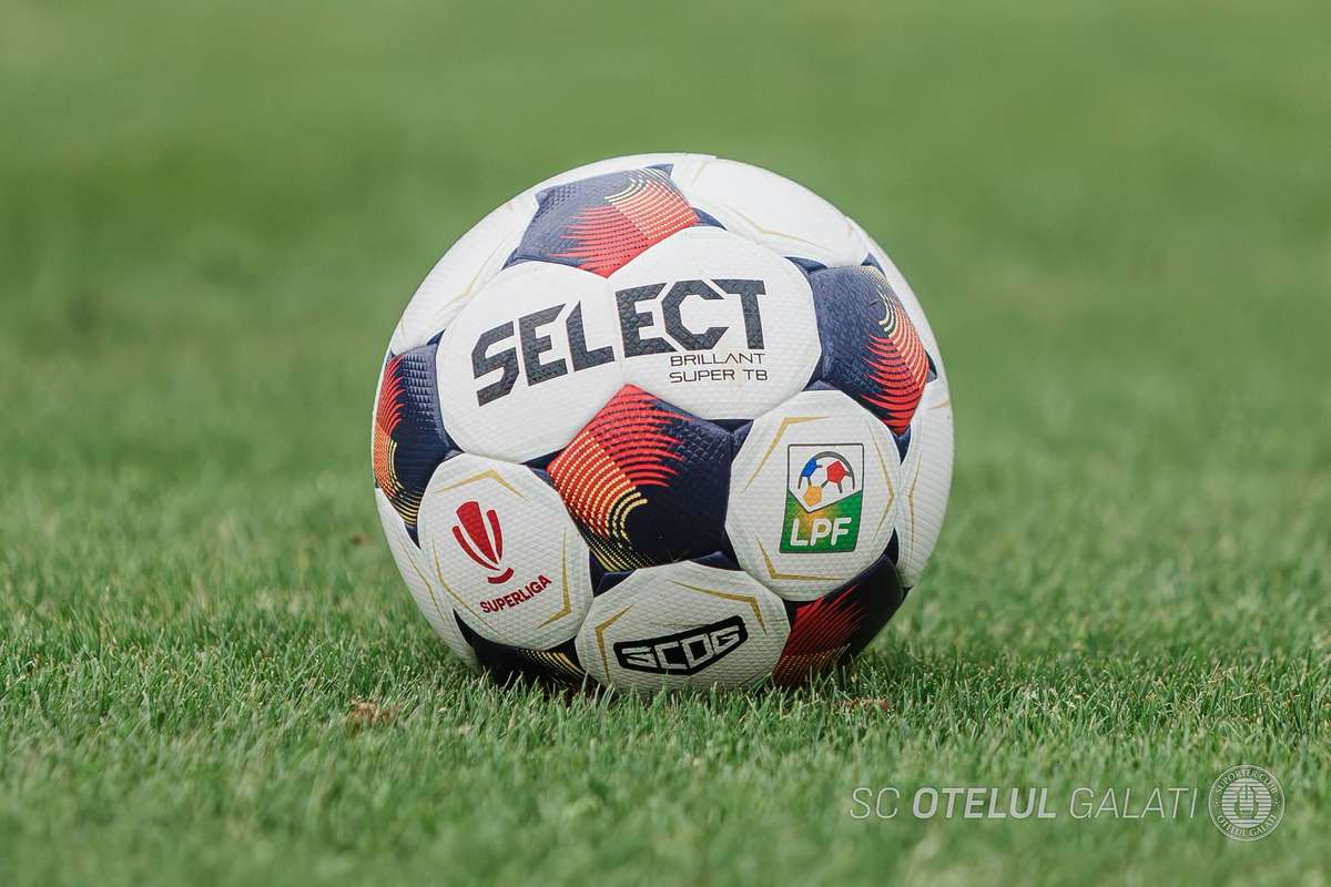 Mingea oficiala utilizata in Superliga Romaniei1787143474
