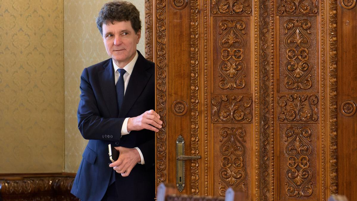 Nicușor Dan discută despre noua lege a salarizării cu liderii fostei Coaliții. Dominic Fritz participă online. Avertismentul lui Nazare. 2 Nicusor Dan discuta despre noua lege a salarizarii cu liderii fostei Coalitii Dominic Fritz participa online Avertismentul lui Nazare1787230779