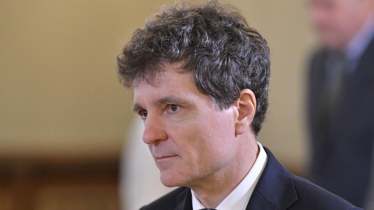 Nicușor Dan susține că există un acord pentru adoptarea euro: „Obiectivele pot fi realizate dacă... 2 Nicusr Dan sustine ca exista un acord pentru adoptarea euro Obiectivele pot fi realizate daca1786138167