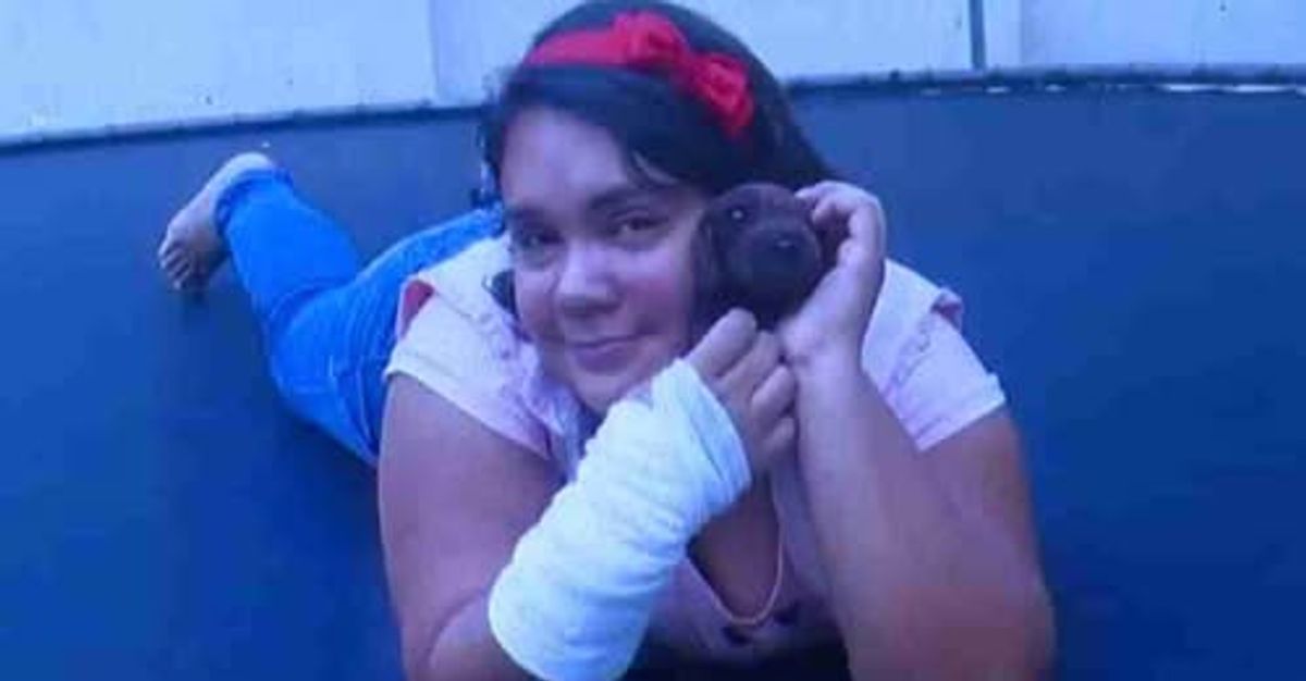 O femeie de 38 de ani a pretins că este o fetiță de 11 ani și a fost adoptată de un cuplu. Cum a reușit să îi înșele pe cei doi? 2 O femeie de 38 de ani a pretins ca este o fetita de 11 ani si a fost adoptata de un cuplu Cum a reusit sa ii insele pe cei doi1787756421