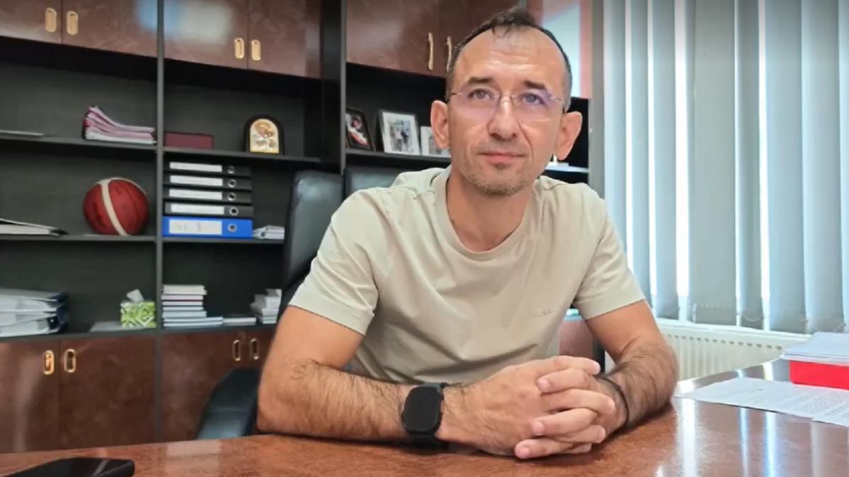 Primarul PSD din Moldova Noua afectat de amendamentul Fritz Legea ANI mi se pare cam exagerata dar trebuie sa o respect1787081374