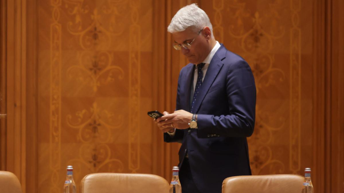 Surse: Răspunsul de la Bruxelles referitor la Legea salarizării. Soluția propusă pentru găsirea fondurilor: extinderea CASS la pensii 2 Surse Raspunsul de la Bruxelles referitor la Legea salarizarii Solutia propusa pentru gasirea fondurilor extinderea CASS la pensii1787577271