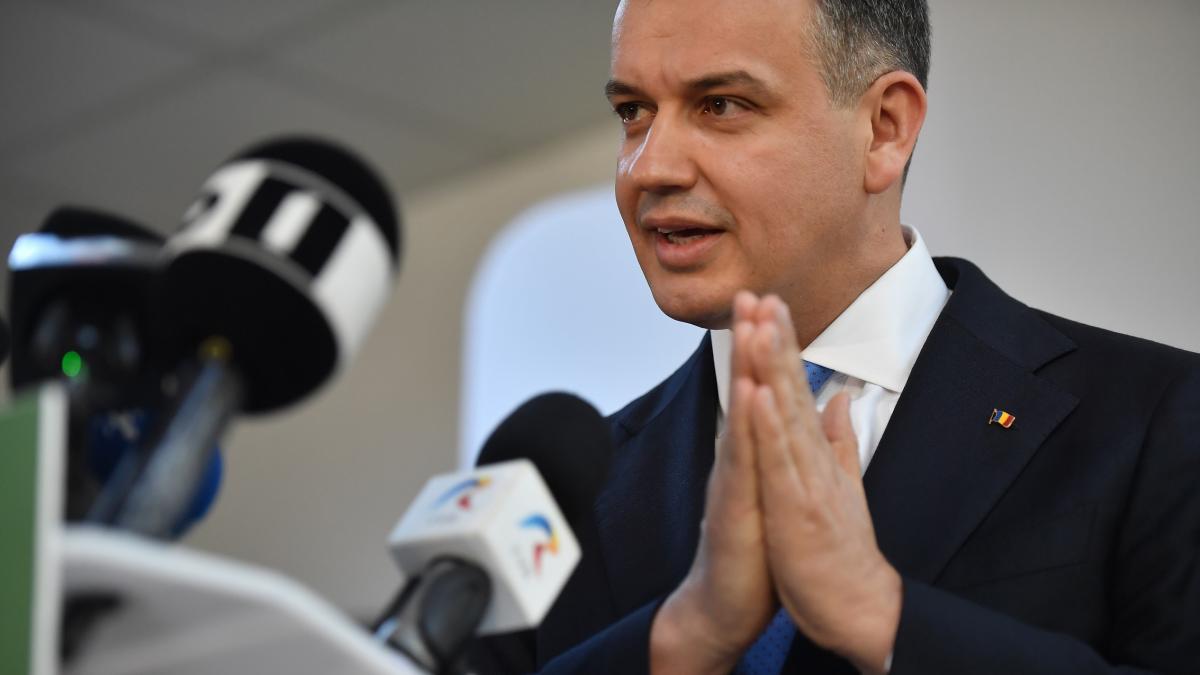 Tomac anunță că președintele României nu va semna o lege a salarizării care reduce veniturile... 2 Tomac anunta ca presedintele Romniei nu va semna o lege a salarizarii care reduce veniturile1786790665