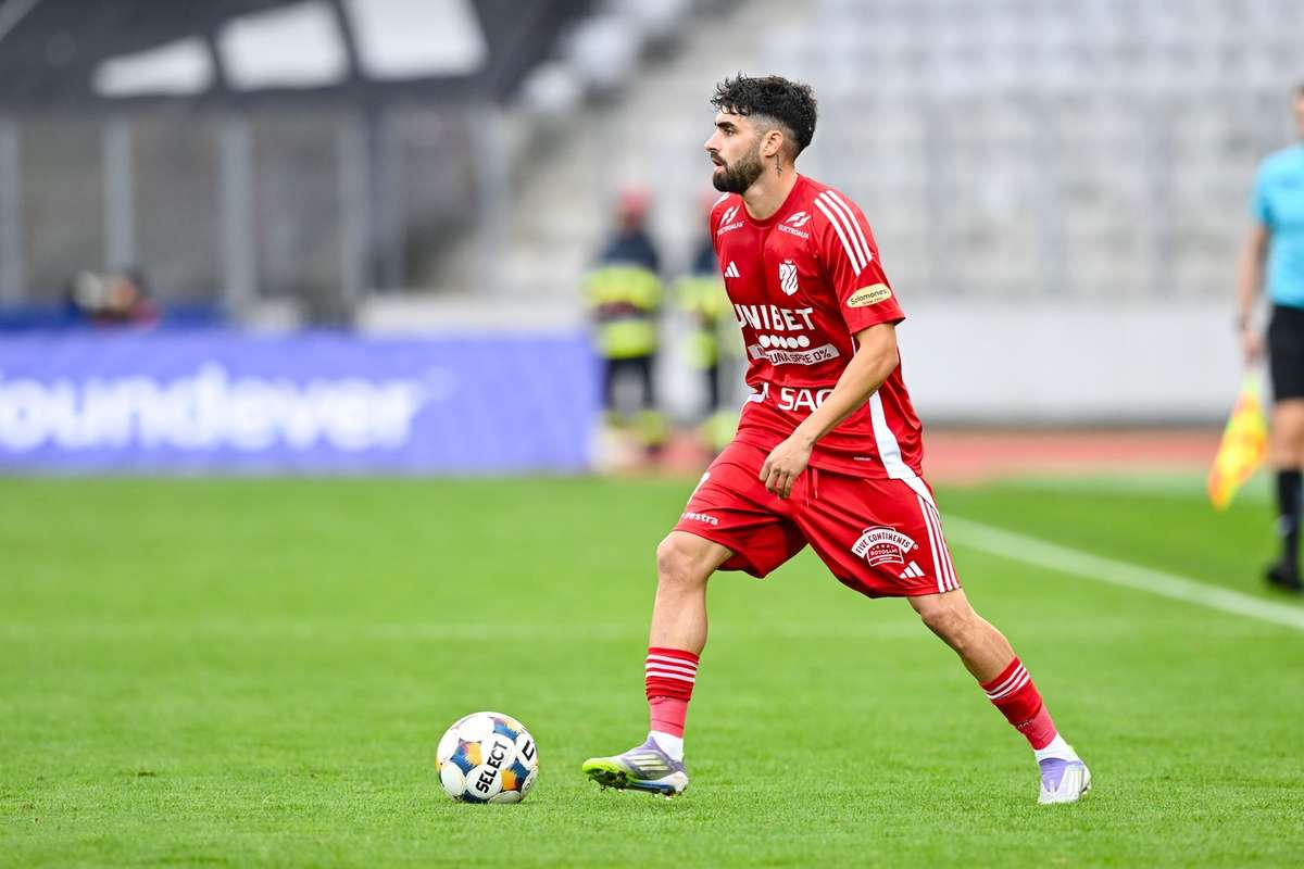Erzurumspor își menține interesul pentru Sebastian Mailat! FC Botoșani solicită 500.000 de euro. 2 erzurumspor isi mentine interesul pentru sebastian mailat fc botoani solicita 500000 de euro1786000487