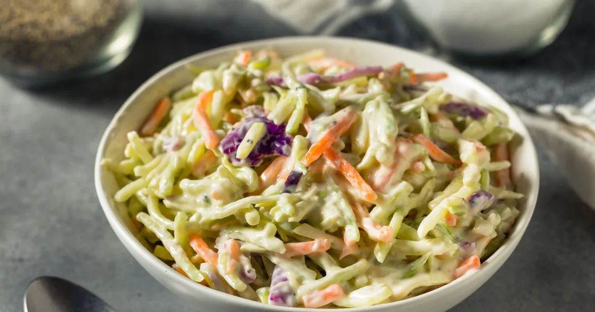Cum să nu lași Coleslaw să facă apă. Trucul simplu înainte de dressing 2 Cum să nu lași Coleslaw să facă apă. Trucul simplu înainte de dressing