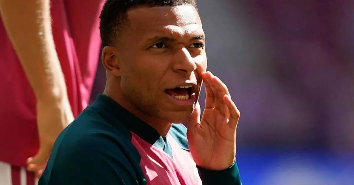 Mbappe revine la antrenamente înaintea debutului lui Zidane pe banca Franței 2 Mbappe revine la antrenamente înaintea debutului lui Zidane pe banca Franței