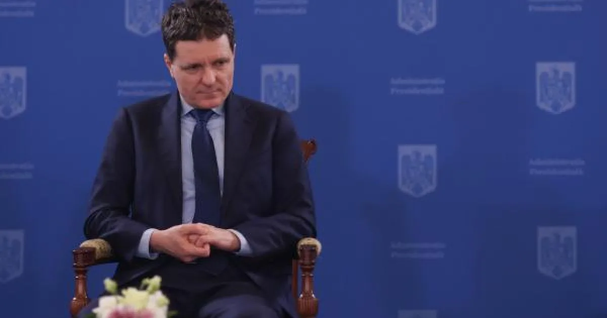 Nicușor Dan, huiduit de susținătorii lui Călin Georgescu la Bistrița 2 Nicușor Dan, huiduit de susținătorii lui Călin Georgescu la Bistrița
