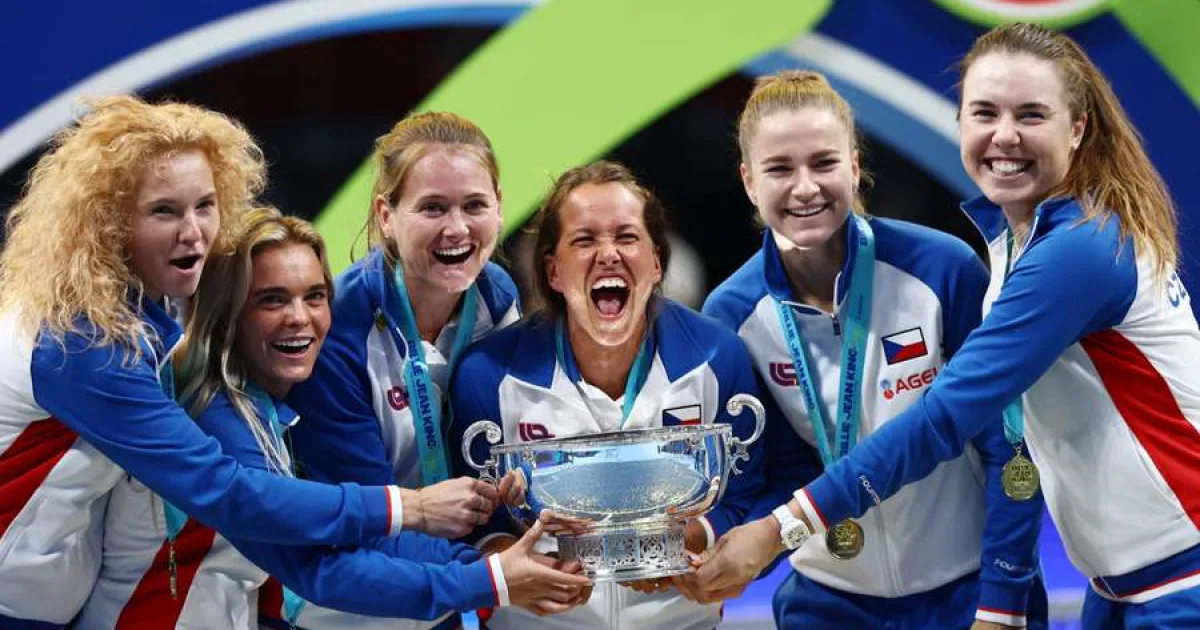 VIDEO! Noskova și Muchova aduc Cehiei al 12-lea trofeu Billie Jean King Cup 2 VIDEO! Noskova și Muchova aduc Cehiei al 12-lea trofeu Billie Jean King Cup