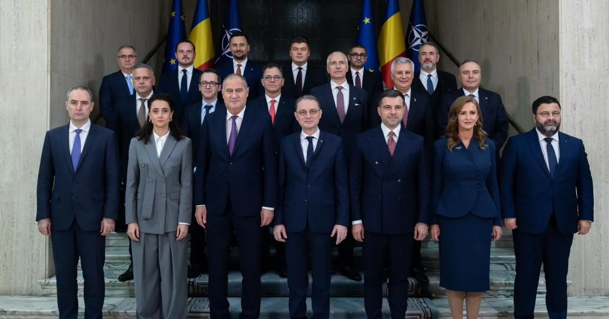 Cinci miniștri noi își preiau mandatele. Manole, la Muncă, despre Legea salarizării 2 Cinci miniștri noi își preiau mandatele. Manole, la Muncă, despre Legea salarizării