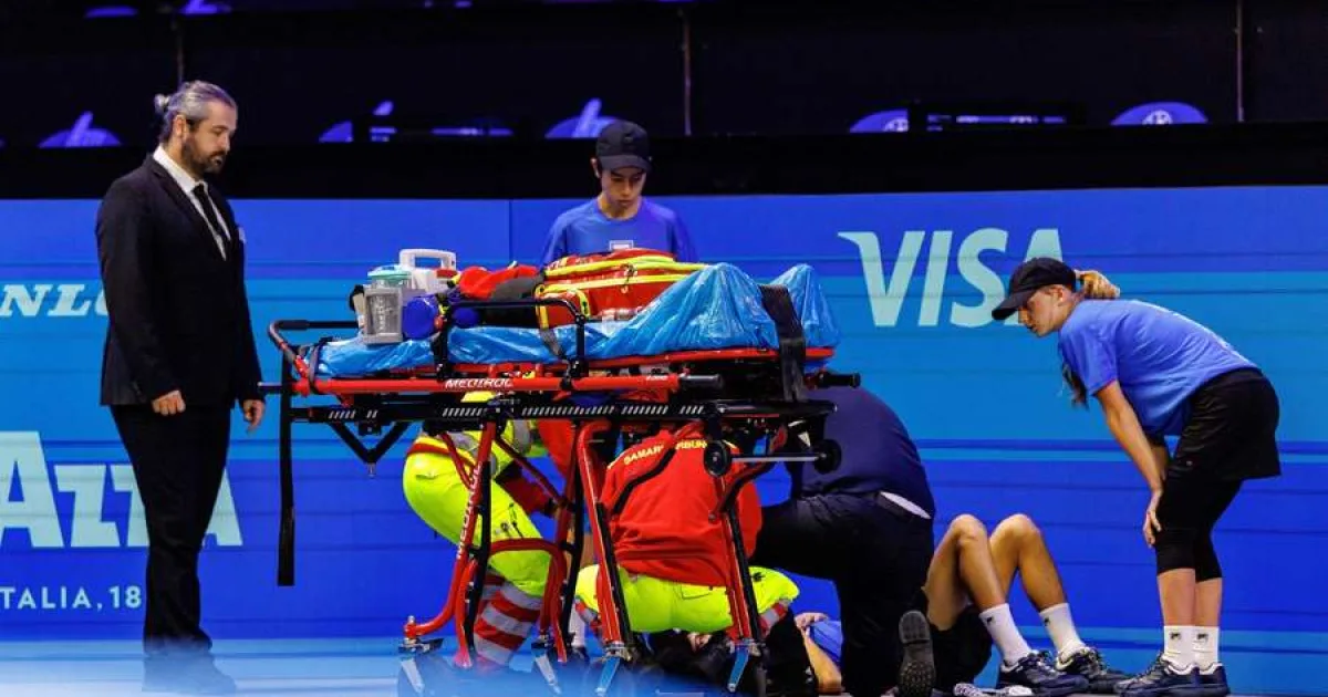 Copil de mingi, scos cu targa în timpul meciului Medvedev – Mannarino
