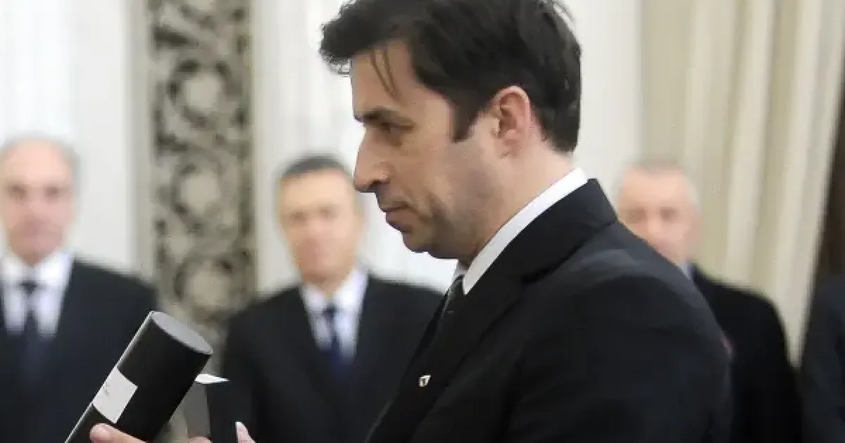 Crin Antonescu despre PNL: Au criticat PSD, apoi i-au votat guvernul. „O poziție ridicolă” 2 Crin Antonescu despre PNL: Au criticat PSD, apoi i-au votat guvernul. „O poziție ridicolă”