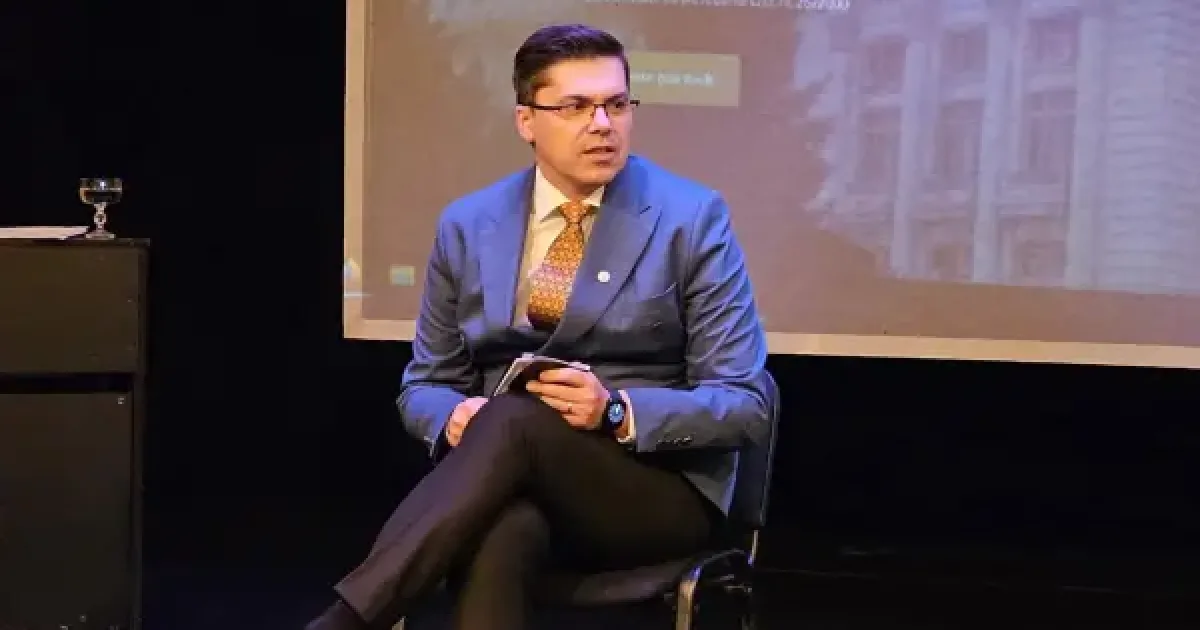 Kelemen Hunor vrea asumarea răspunderii pe salarizare: „Mici ajustări, nu mari” 2 Kelemen Hunor vrea asumarea răspunderii pe salarizare: „Mici ajustări, nu mari”