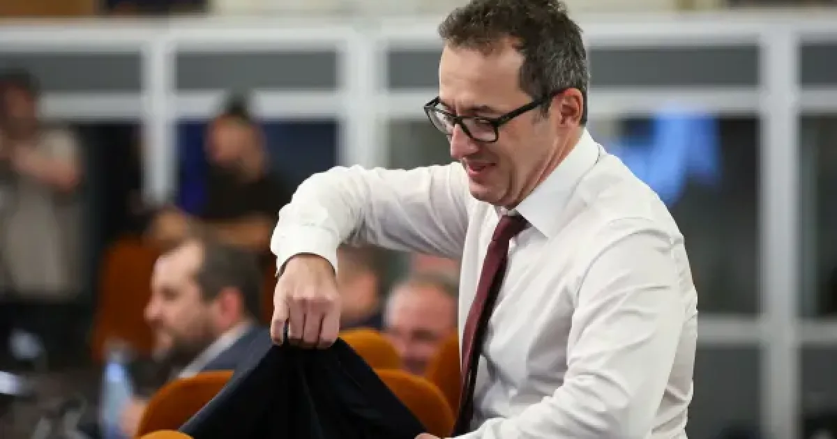 Neacșu ia în calcul și șefia Curții de Conturi, dar preferă deocamdată Internele 3 Neacșu ia în calcul și șefia Curții de Conturi, dar preferă deocamdată Internele
