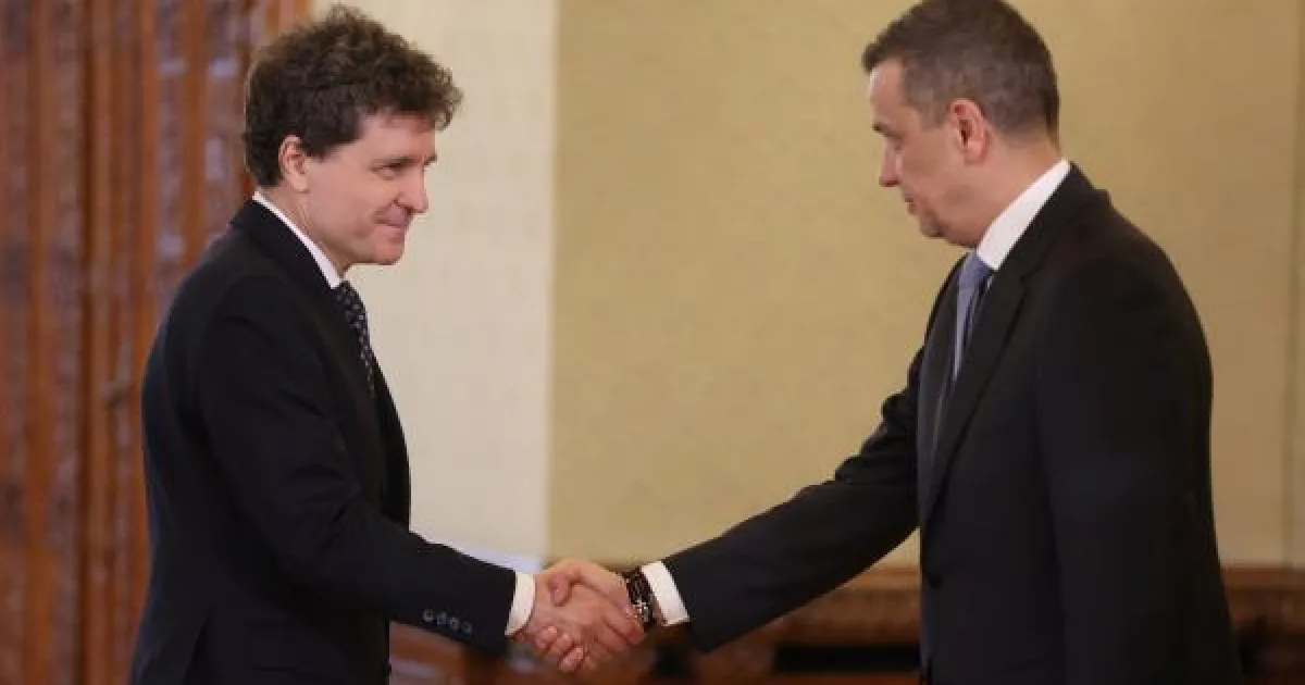 Nicușor Dan exclude dizolvarea Parlamentului: „Nu alegeri anticipate” 2 Nicușor Dan exclude dizolvarea Parlamentului: „Nu alegeri anticipate”