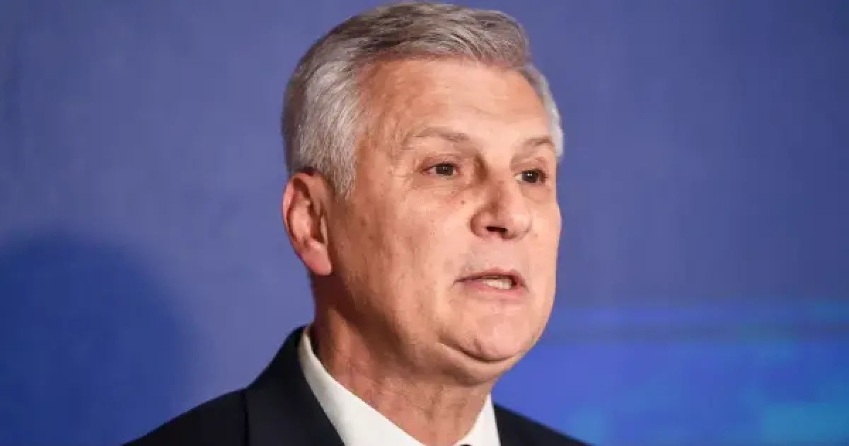UDMR semnează un acord politic cu Luca Niculescu, cu un capitol pentru minorități