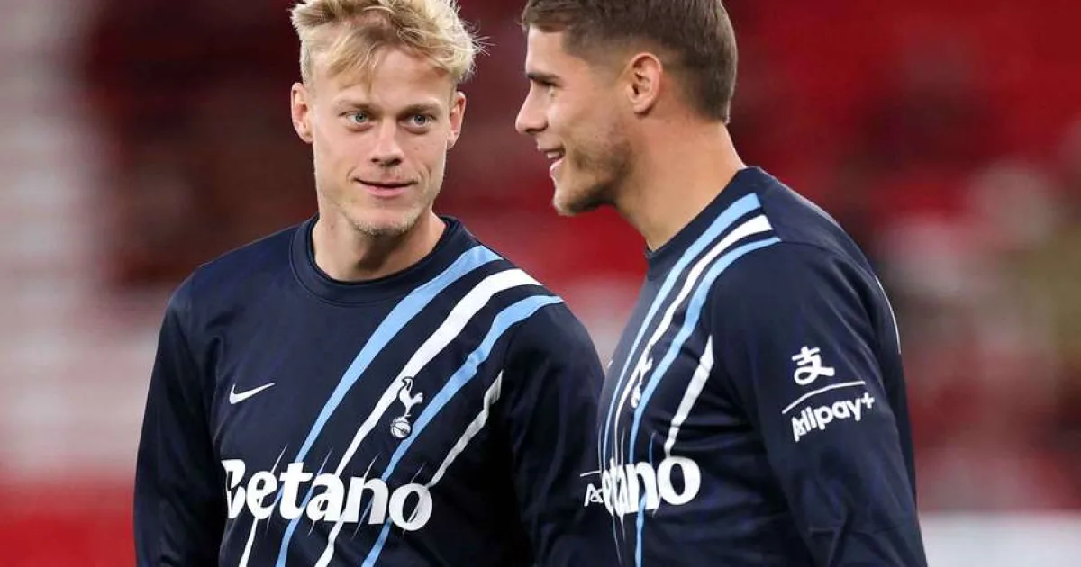 Vești bune pentru Tottenham: Van Hecke și Van de Ven ar putea juca cu Man United 2 Vești bune pentru Tottenham: Van Hecke și Van de Ven ar putea juca cu Man United