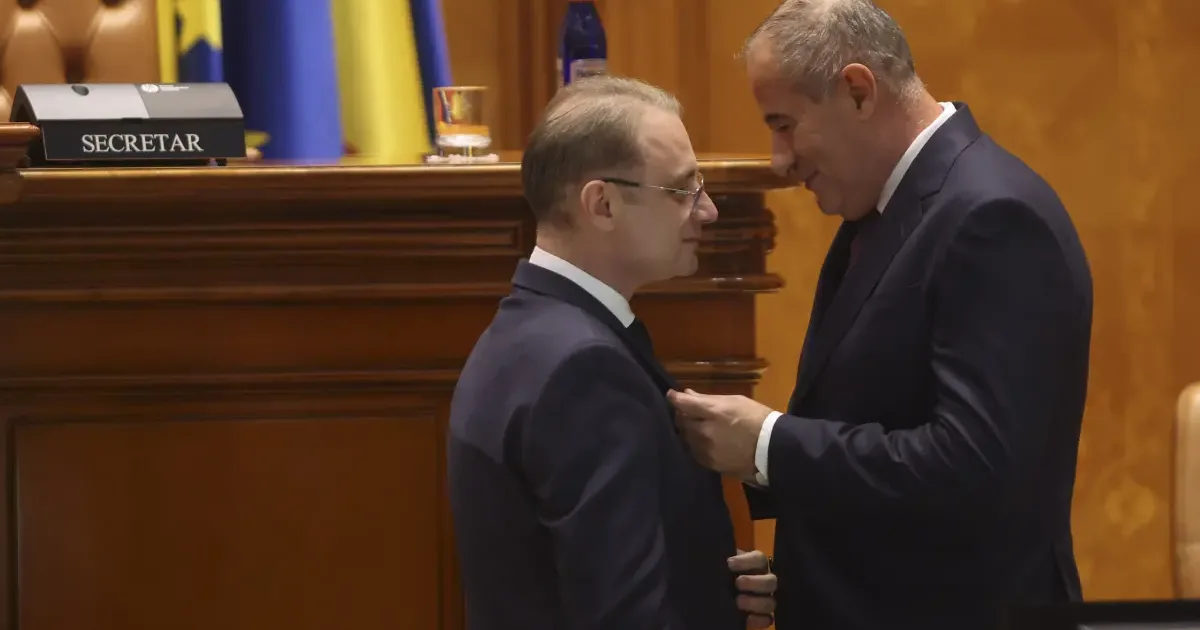 Ziua care încheie cinci luni de criză politică. Imaginile instalării Guvernului Niculescu 3 Ziua care încheie cinci luni de criză politică. Imaginile instalării Guvernului Niculescu