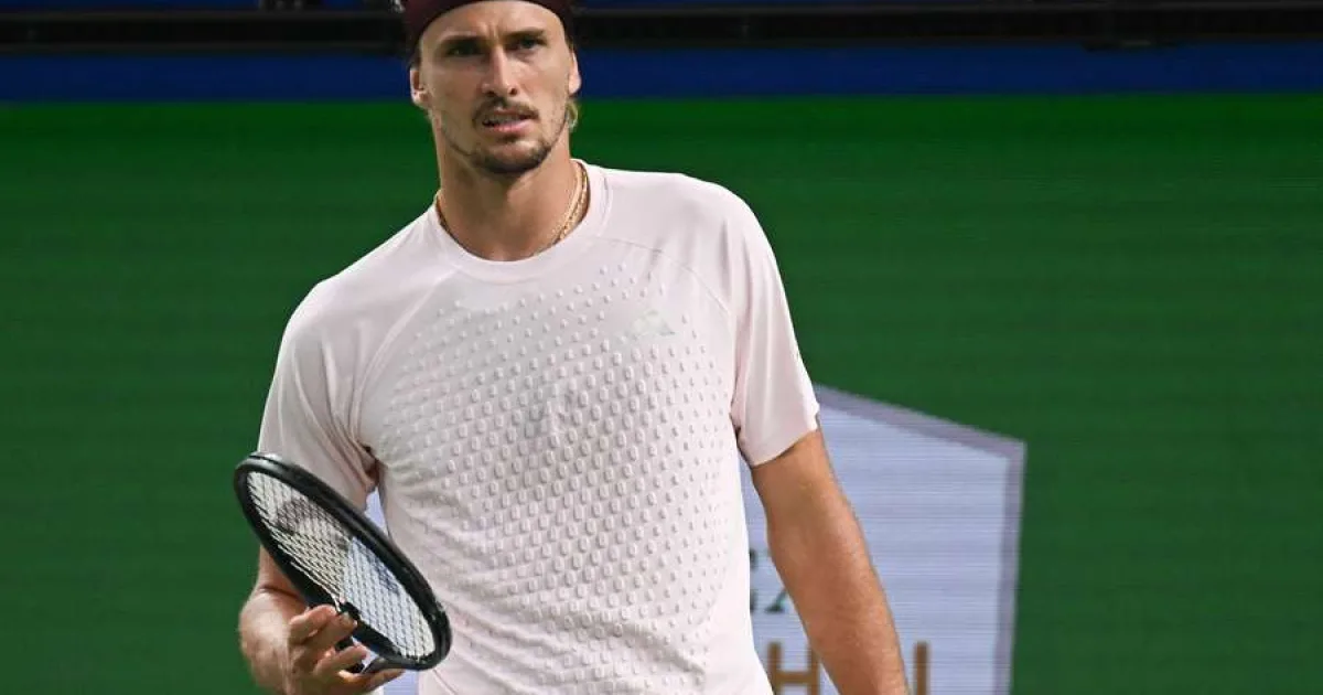 Zverev va încheia anul 2026 ca lider ATP, după eliminarea lui Alcaraz la Shanghai 4 Zverev va încheia anul 2026 ca lider ATP, după eliminarea lui Alcaraz la Shanghai
